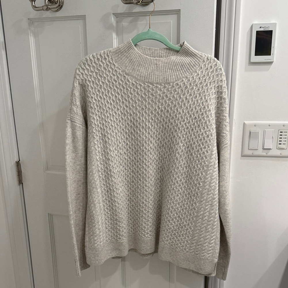 Vineyard Vines Textured Cream Turtleneck Sweater